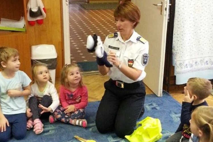 Ovi-Zsaru foglalkozás Bakonyjákón