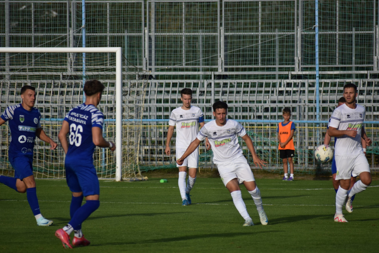 Perutz: Oda a hazai veretlenség