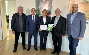 Több mint kétmillió forinttal segítik a pápai beteg gyermekeket