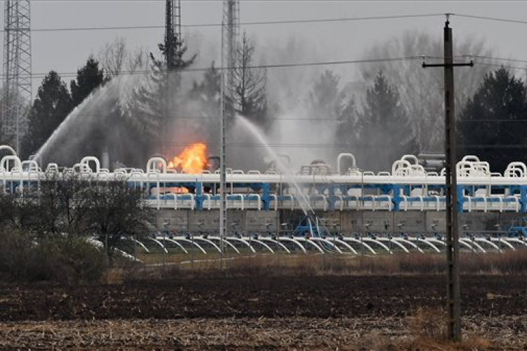 Heteket vehet igénybe a gáztározó tűzében megsérült berendezések helyreállítása 