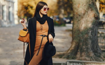 Elegáns kiegészítők – hogyan építik fel a professzionális megjelenés egészét a táskák és karórák?