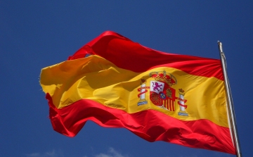 Spanyolország június végéig nem oldja fel a határain bevezetett korlátozásokat