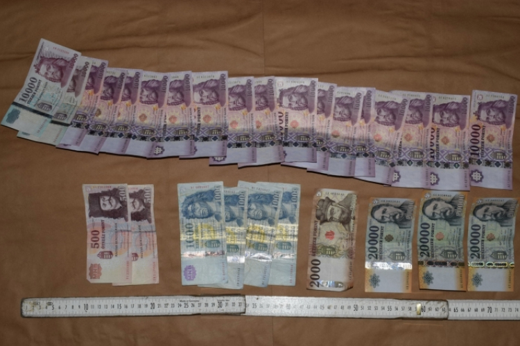 Álrendőrként csalt ki félmillió forintot