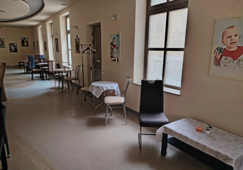 Szomszéd Kávézó és Rendezvényhelyszín - Pápa