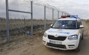Több mint száz határsértőt tartóztattak föl a hétvégén
