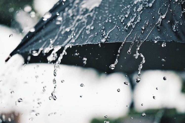 Még jó ideig esni fog