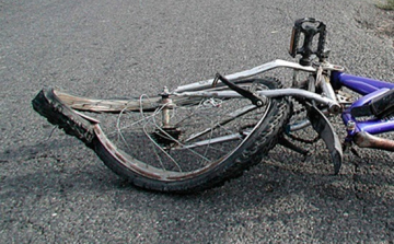 Kerékpáros baleset Nagytevelen