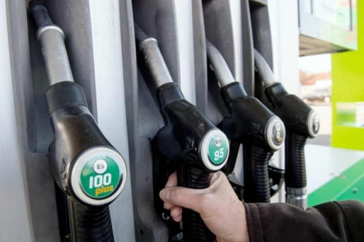 Nagy Márton: a kormány üdvözli, hogy az üzemanyag-kereskedők megértették és elfogadták a kormány szándékait