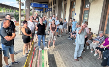Közbiztonsági fórum a vasútállomáson