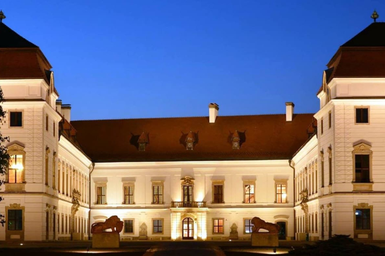 Zenés kastélytúra is várja a közönséget a Haydn Fesztiválon