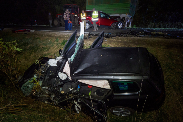 Ketten meghaltak autóbalesetben Bács-Kiskunban