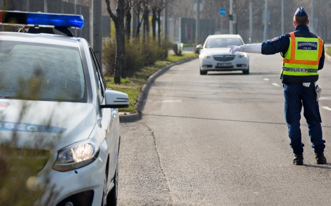 Figyelem! Közlekedési akciót tart a rendőrség az utakon!