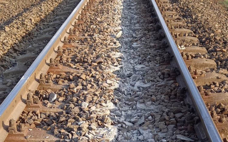 Késnek a pápai vonatok a biztosítóberendezés hibája miatt