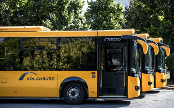 33 darab új autóbusz áll forgalom Veszprém megyében