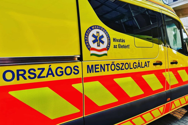 Elismeréseket vehettek át mentődolgozók a mentők napja alkalmából