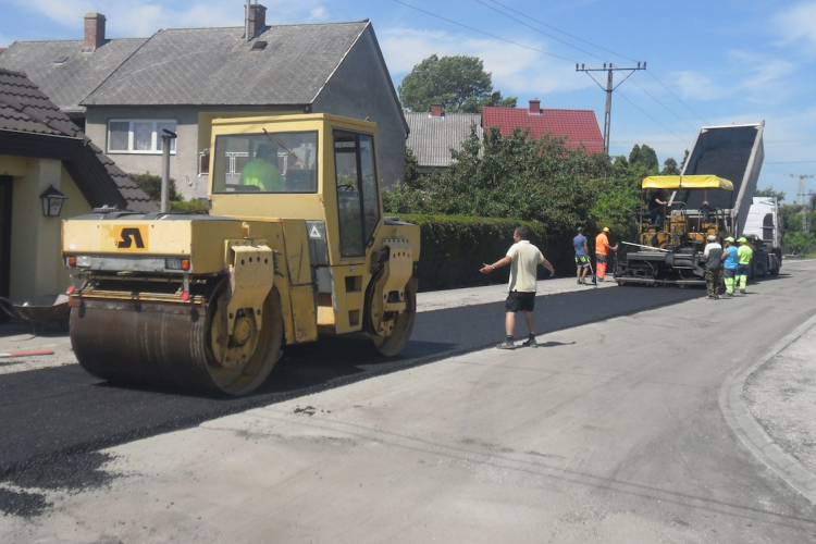 Már aszfaltozzák a Határ utcát