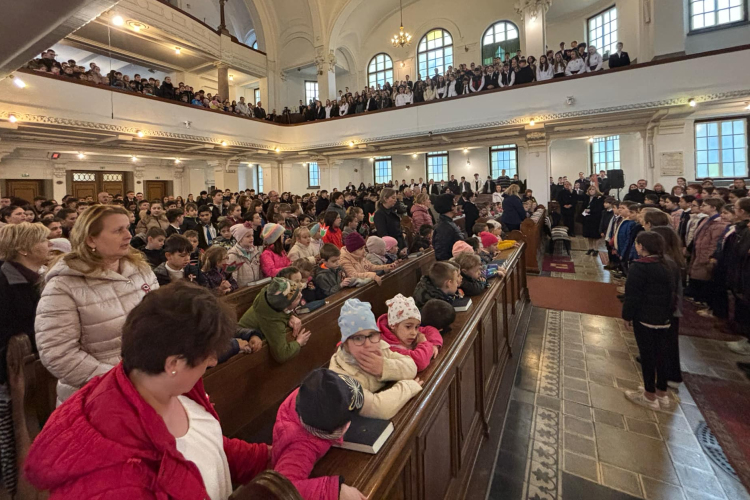 Közösen szavalta el a Nemzeti Dalt a pápai diákság