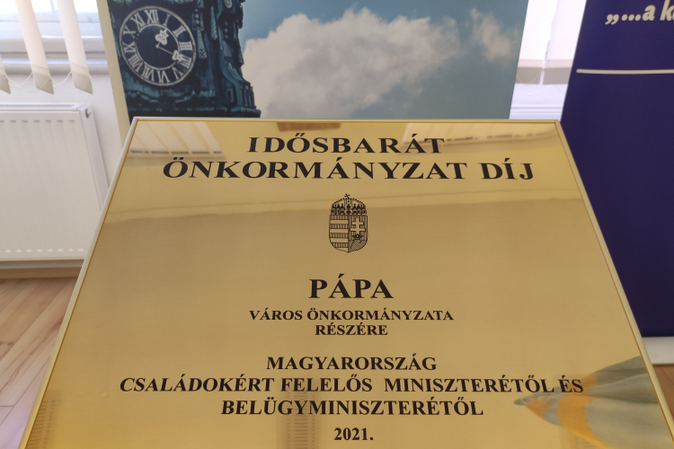 Idősbarát Önkormányzat Díjat kapott Pápa