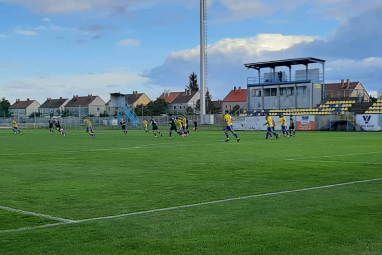 Perutz: Vereség az első hazai találkozón