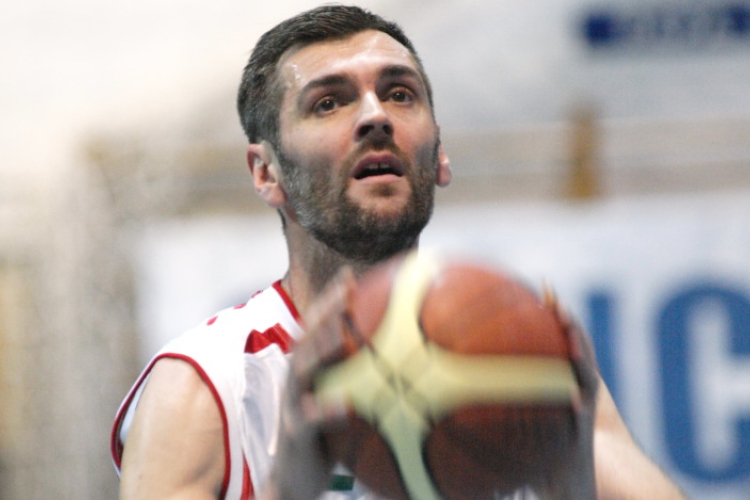 PKC: Tisztes helytállás a listavezető otthonában