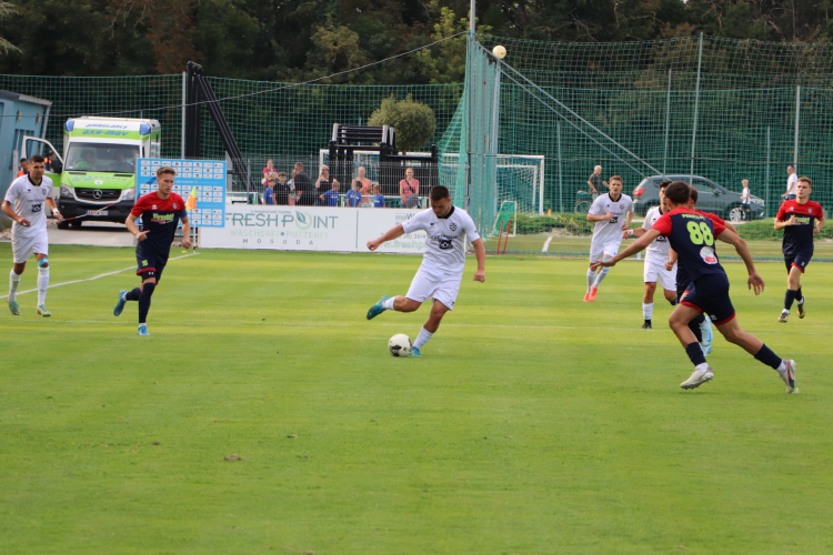 A tavalyi bajnok otthonában lépett pályára a Perutz