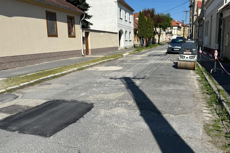 Közműjavítási munkálatok miatt forgalomkorlátozás lesz a belvárosban