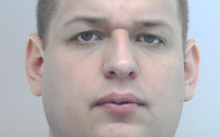 Csalás miatt keresi a rendőrség a pápai Török Dániel Leont!