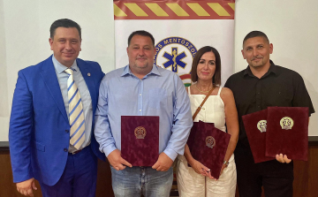 Több pápai mentős is elismerésben részesült a Mentők Napján