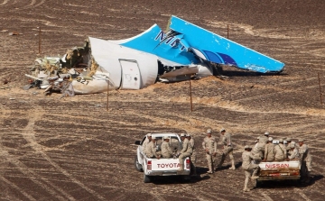 Brit külügyminiszter: valószínűséggel pokolgép okozta az orosz repülőgép katasztrófáját