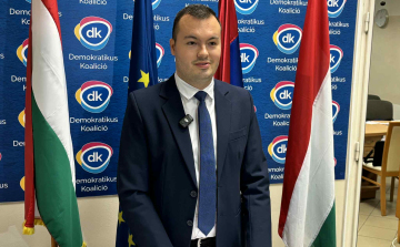 Kedvezményes almavásárt tart a DK Pápán