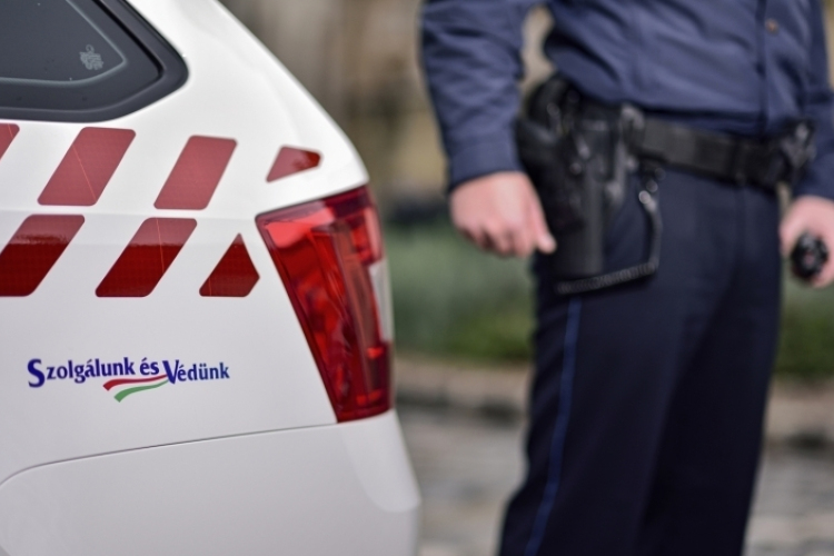 Halálra késeltek egy embert az egyik Pápa környéki faluban 