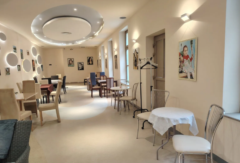 Szomszéd Kávézó és Rendezvényhelyszín - Pápa