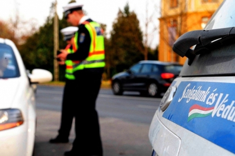 Eltiltás hatálya alatt vezetett, büntetőeljárás indult ellene