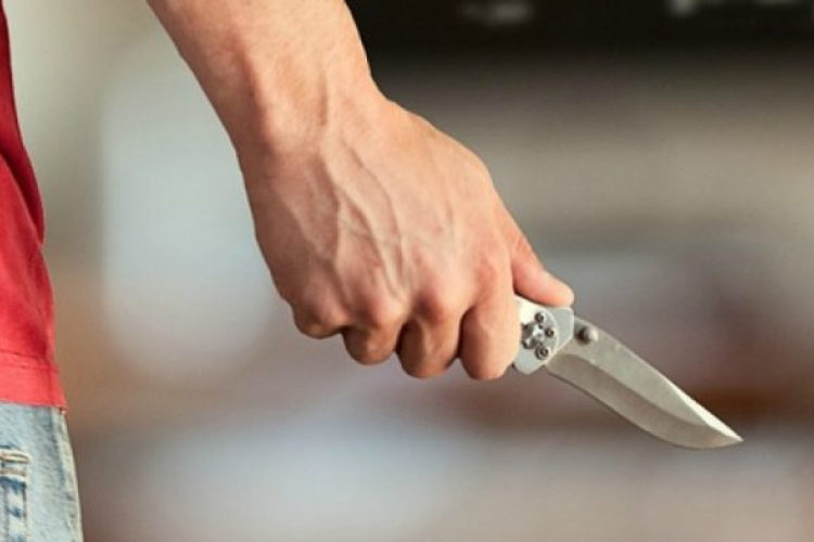 Két férfi veszett össze Pápán, egyikük kést rántott