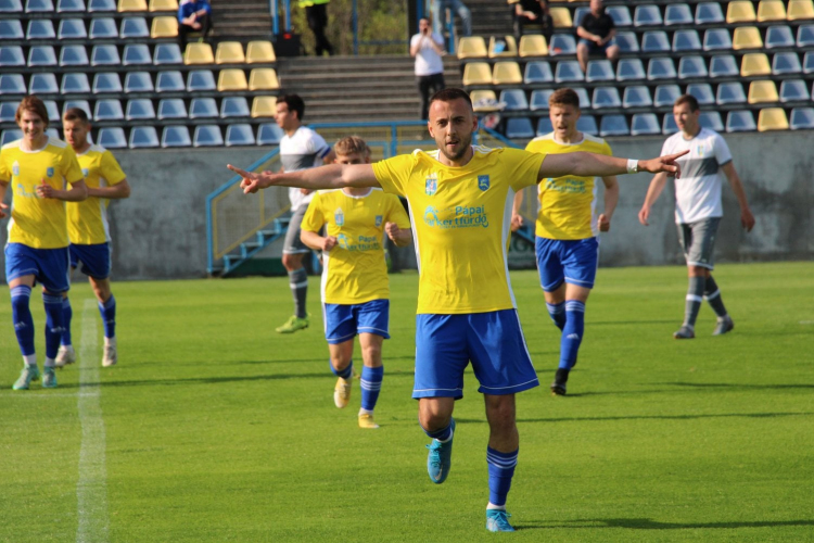 Kiszakadt a gólzsák, hatot lőtt a Perutz!