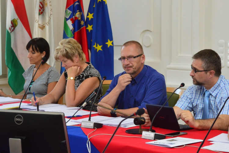 Újra megnyithatják a Fő utcát a forgalom előtt