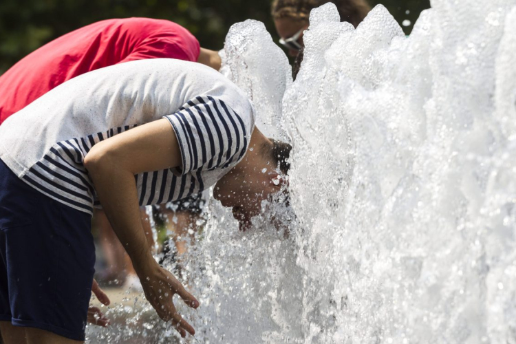 Még kitart a hőség - Az ország nagy részén másodfokú figyelmeztetés van érvényben