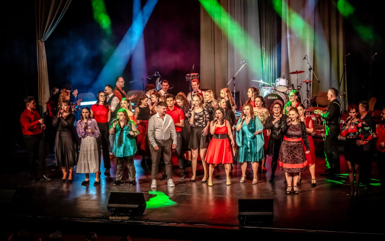 Születésnapi gálaműsort adott a Pápai Musical Stúdió