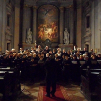 Pápai kórusok adventi éneklése - 2011