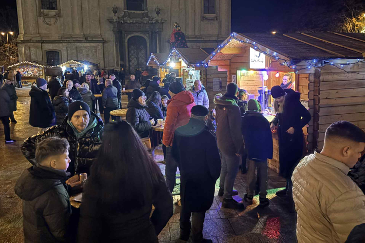 Advent Pápán - Mondja el a véleményét!