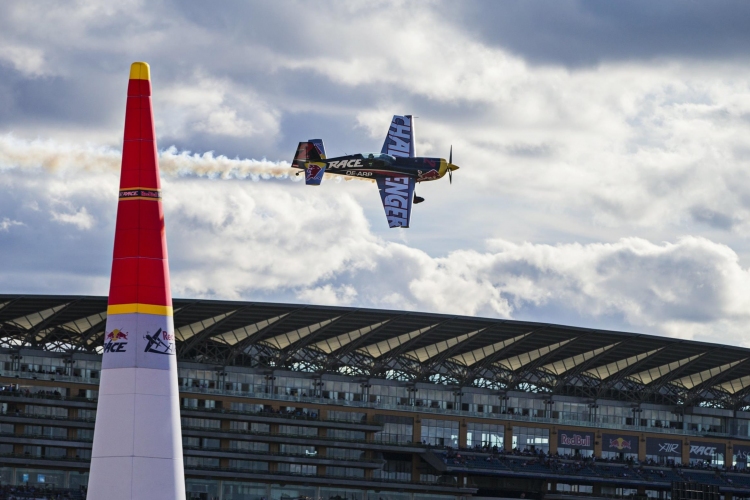 Red Bull Air Race: Megvan Hannes Arch utódja
