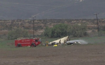 Összeütközött két kisgép a levegőben Kaliforniában, többen meghaltak