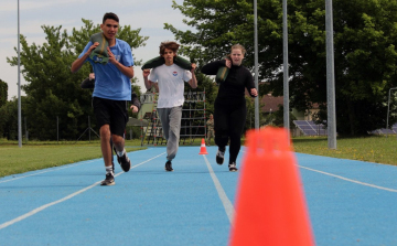 Honvédelmi ifjúsági verseny Pápán