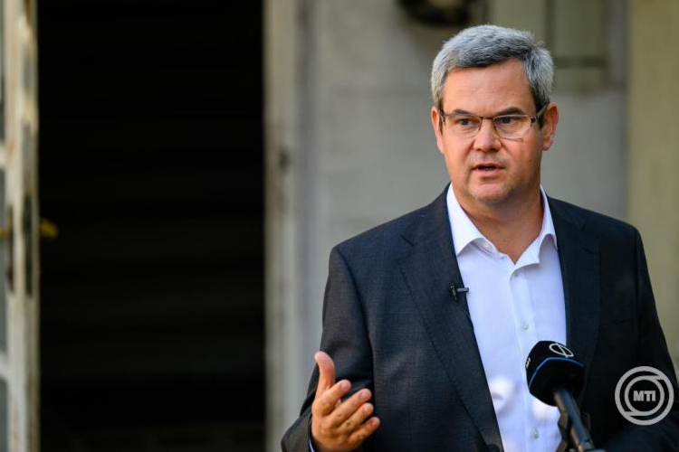 A 24.hu szerint Takács Pétert indíthatja a Fidesz Pápán