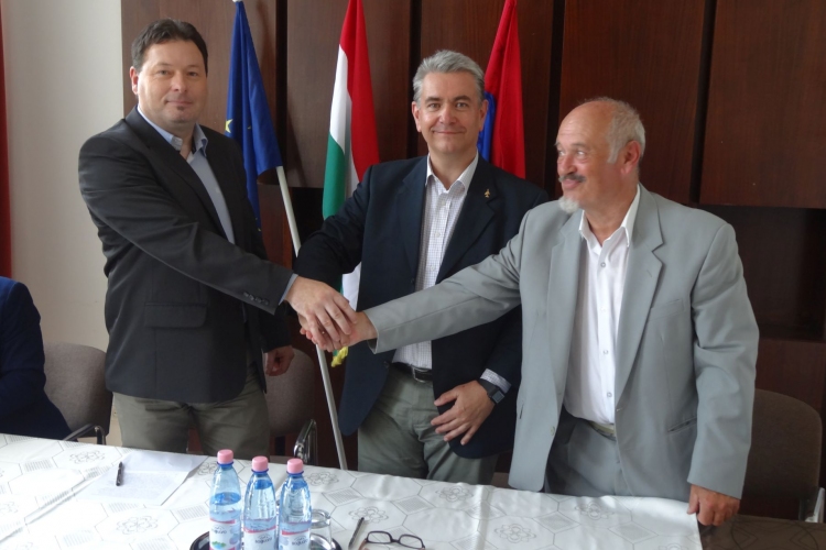 Közös polgármesterjelöltet indít a Jobbik, az MSZP-P, és a DK