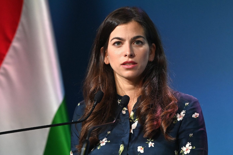 Jövő év közepéig meghosszabbítják a hitelmoratóriumot