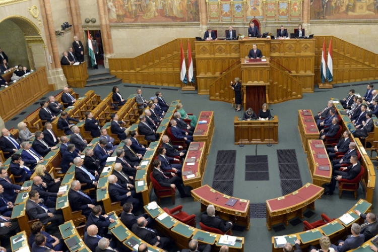 Emlékülést tart az Országgyűlés
