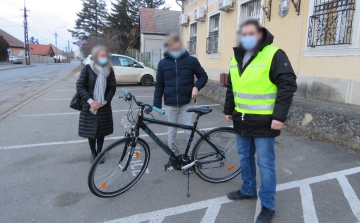 Visszakapta ellopott biciklijét a mozgássérült férfi - VIDEÓ